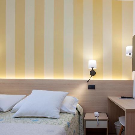 Hotel Palace Λεβάντο Εξωτερικό φωτογραφία